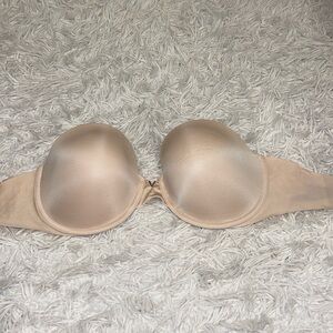 Victoria’s Secret Lightly Lined Smooth Strapless Bra (Size: 32DDD)